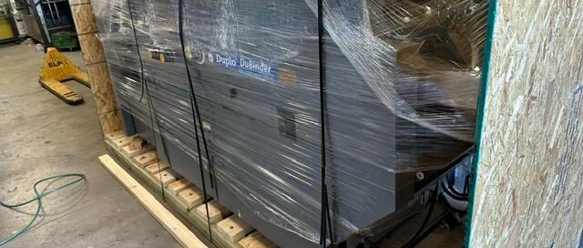 OSB wooden crate on pallets, designed for durable packaging and secure shipping
